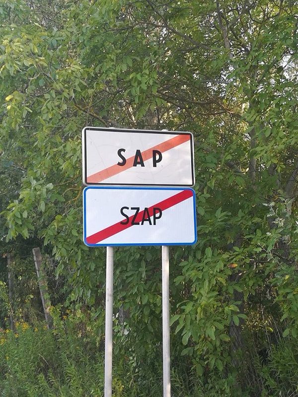 K&eacute;tnyelvű t&aacute;bla_saj&aacute;t k&eacute;p.jpg