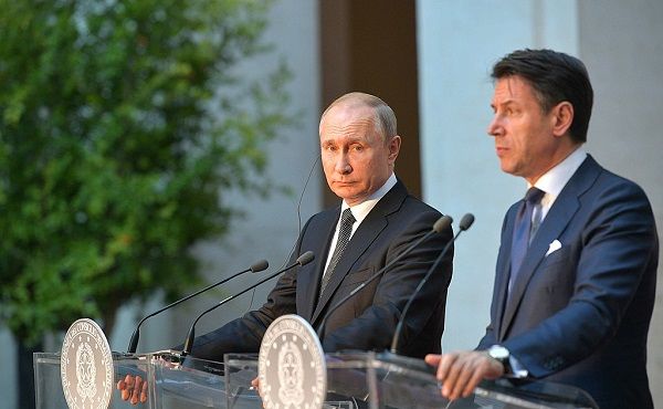 1024px-Vladimir_Putin_with_Giuseppe_Conte_(2019-07-04)_12.jpg